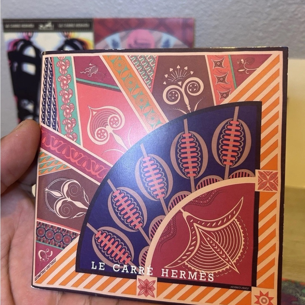 15 Le Carre HERMES Paris Scarf Look Book Catalog Lot Spring Summer Autumn Winter - Picture 8 of 16